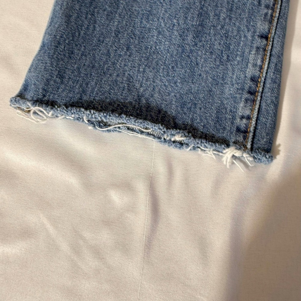 Levis Jeans 501 Mens 30x32 CUTOFF HEM Medium Stonewash Button Fly 00501-0193 - Picture 6 of 12